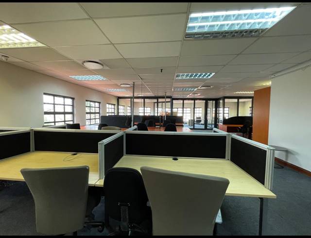 752M² OFFICE FOR SALE IN BRYANSTON